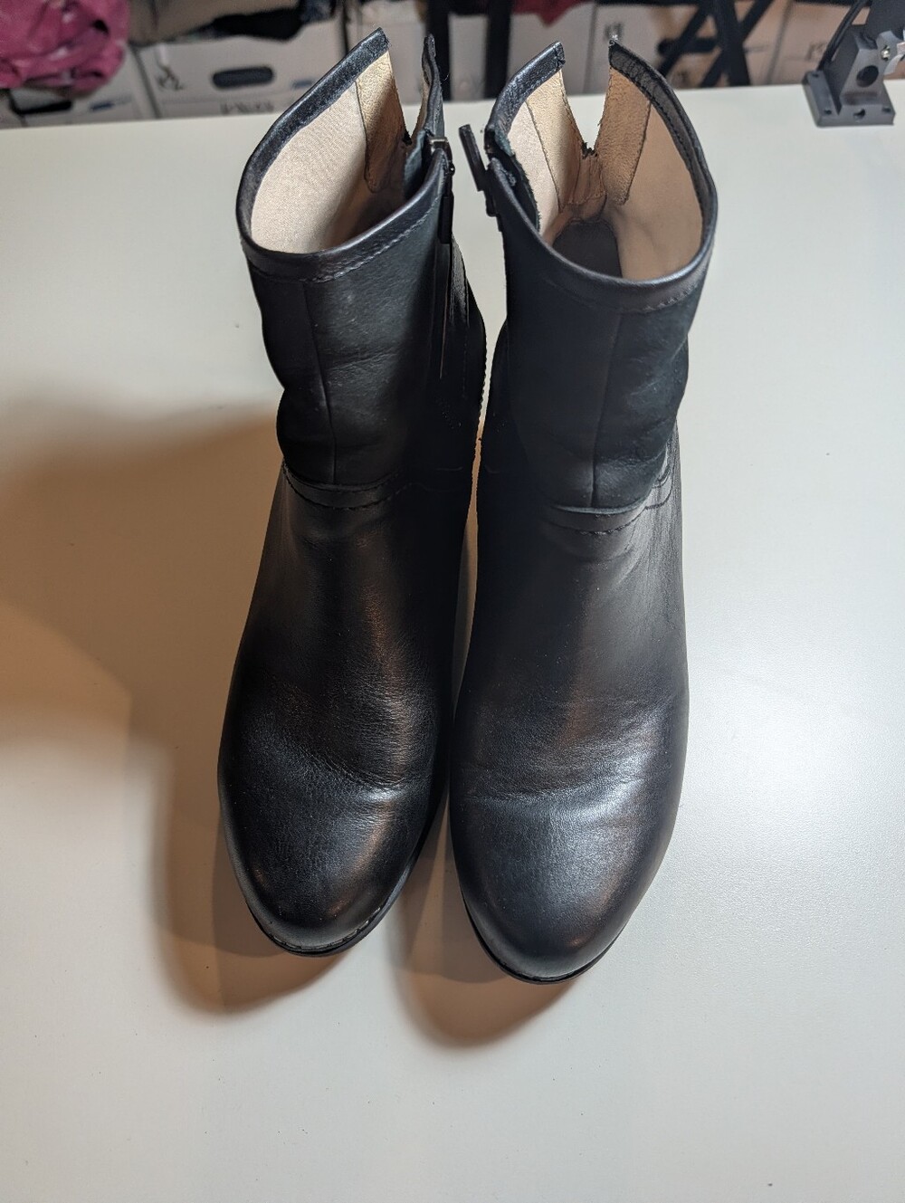 Dansko Women's Black Leather Ankle Boots - Classic Zip Closure Size 41(10)